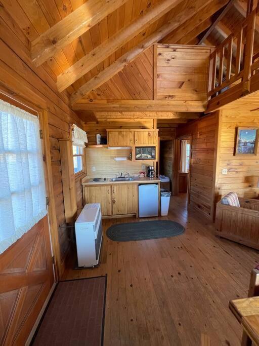 Unity Sky Lodge Jackman Eksteriør bilde