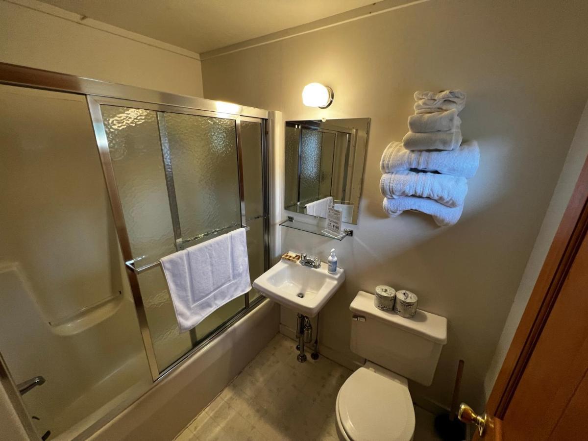 Unity Sky Lodge Jackman Eksteriør bilde